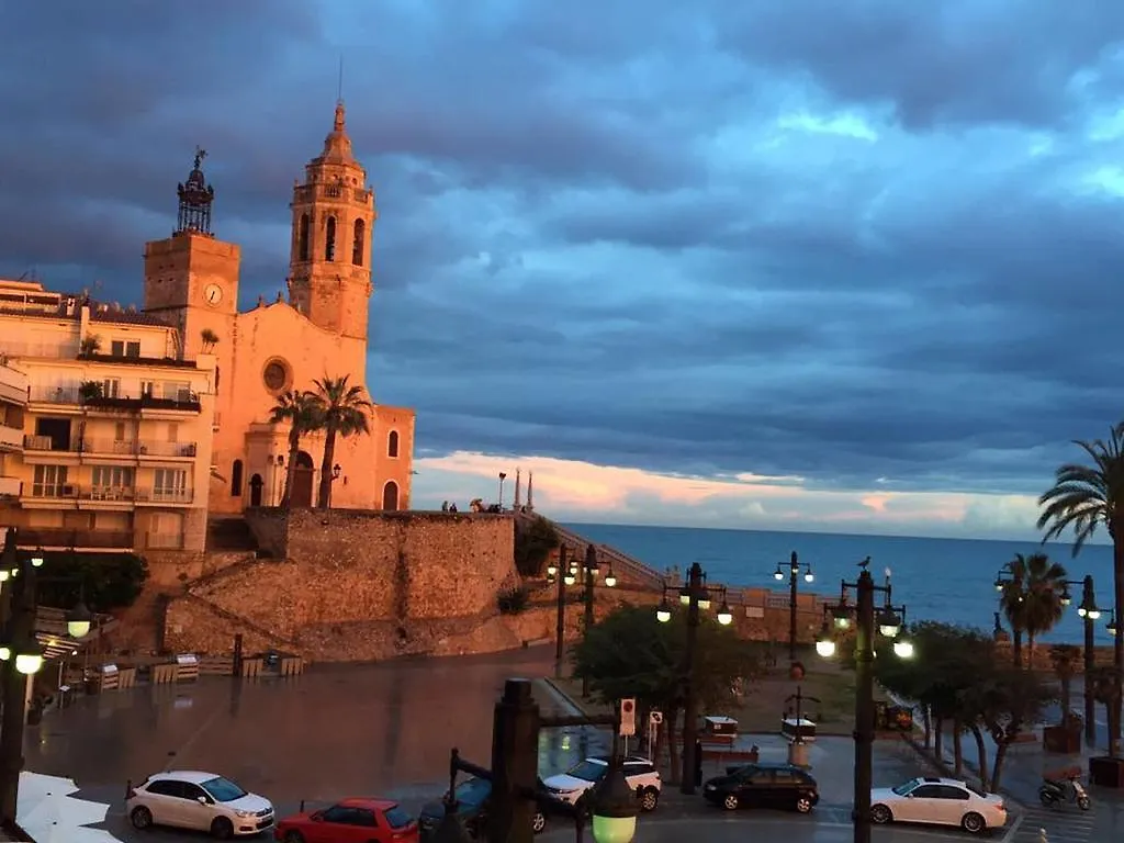 Pure Palm Springs Apartment Sitges