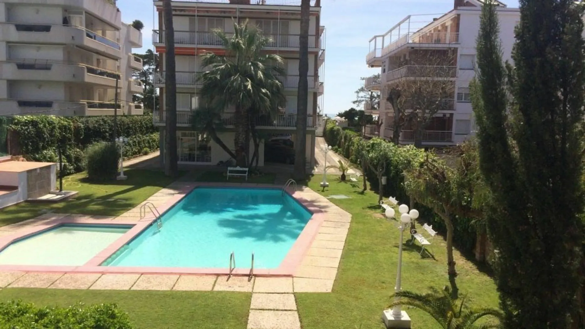 Pure Palm Springs Apartment Sitges